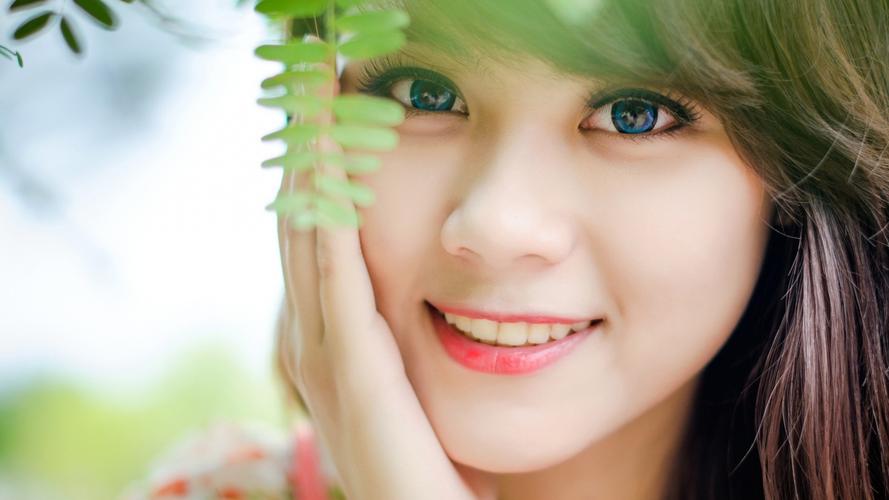 驴友违规穿越落水失踪  队友不等救援继续行程引争议